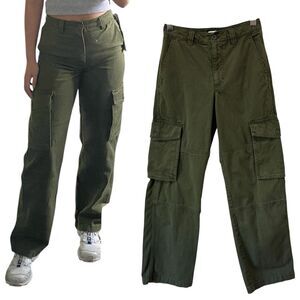 Aritzia TNA Chambers Relaxed Utility Cargo Pant Size 2 Army Green Y2k Grunge EUC